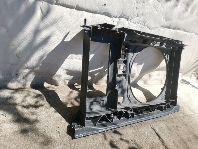 bontott PEUGEOT 3008 Hűtőventilátor Keret