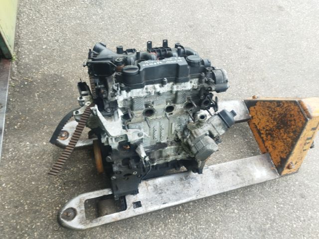 bontott PEUGEOT 3008 Motor (Fűzött blokk hengerfejjel)
