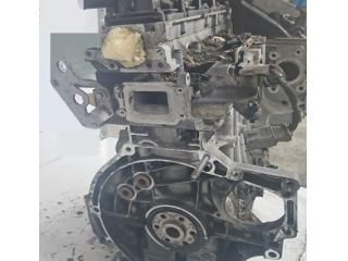 bontott PEUGEOT 3008 Motor (Fűzött blokk hengerfejjel)