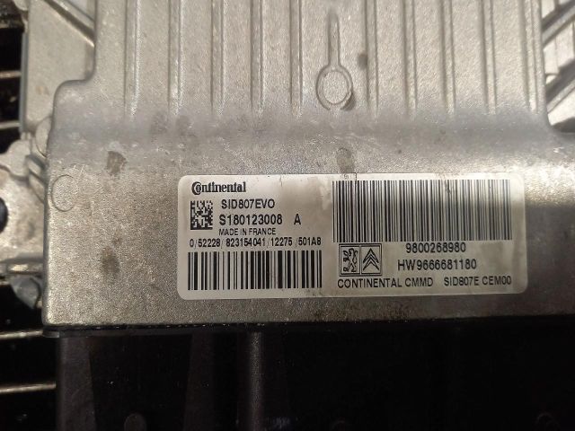 bontott PEUGEOT 3008 Motorvezérlő