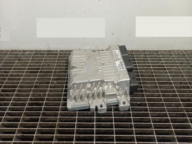 bontott PEUGEOT 3008 Motorvezérlő