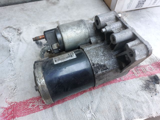 bontott PEUGEOT 3008 Önindító