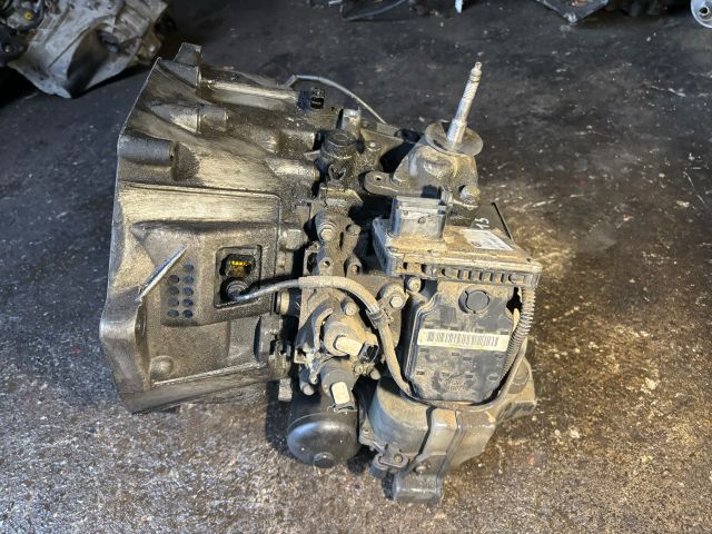 bontott PEUGEOT 3008 Váltó (Mechanikus)