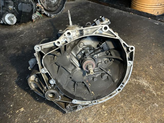 bontott PEUGEOT 3008 Váltó (Mechanikus)