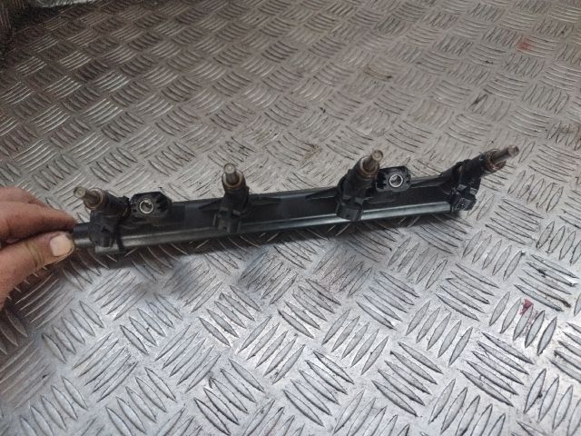 bontott PEUGEOT 3008 Porlasztó (1 db)