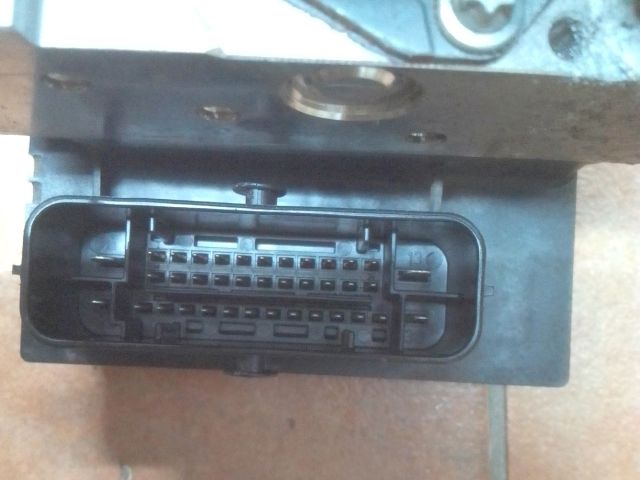 bontott PEUGEOT 3008 ABS Kocka