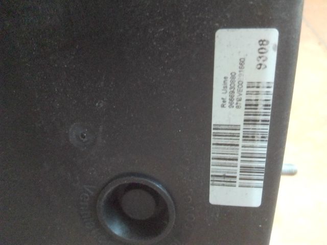 bontott PEUGEOT 3008 ABS Kocka