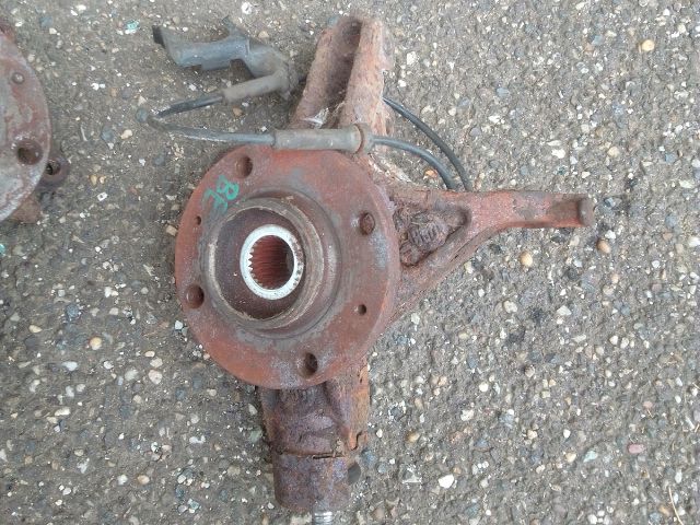 bontott PEUGEOT 3008 Bal első Csonkállvány Kerékaggyal