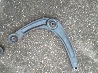 bontott PEUGEOT 3008 Jobb első Lengőkar