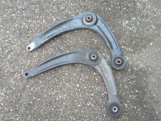 bontott PEUGEOT 3008 Jobb első Lengőkar