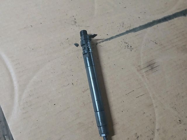 bontott PEUGEOT 3008 Porlasztó (1 db)