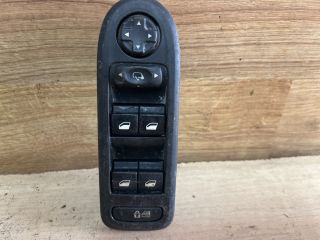 bontott PEUGEOT 3008 Ablakemelő Kapcsoló Négyes / Kettes