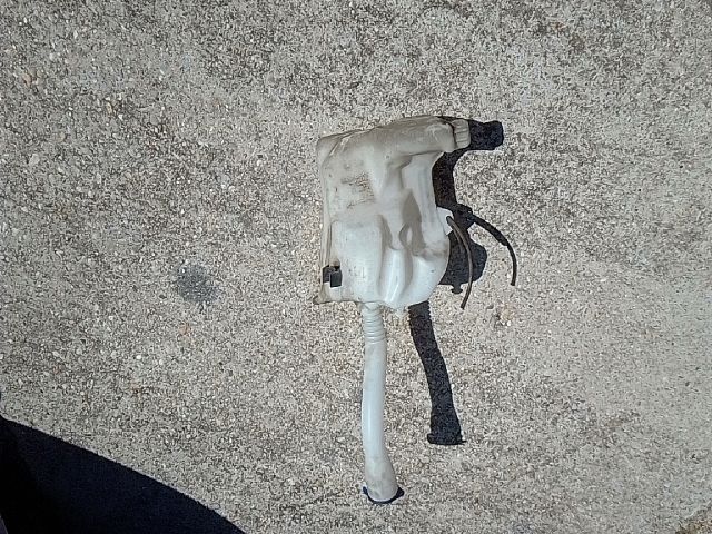 bontott PEUGEOT 3008 Ablakmosó Tartály