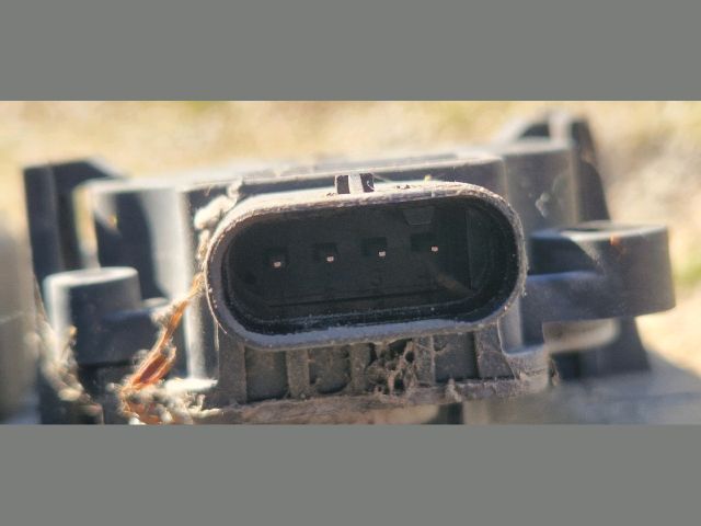 bontott PEUGEOT 3008 Alsó Hűtő Légterelő