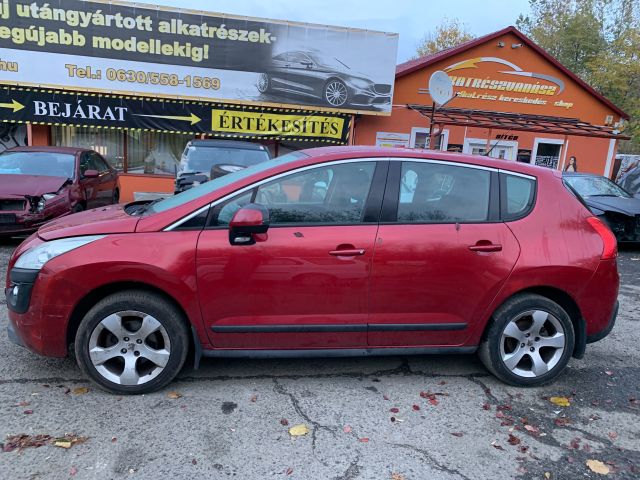 bontott PEUGEOT 3008 Bal Belső Hátsó Lámpa