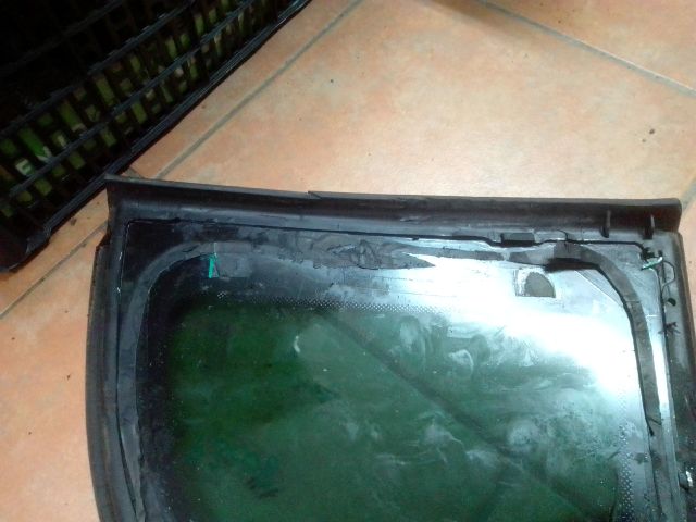 bontott PEUGEOT 3008 Bal C Oszlop Oldalablak Üveg