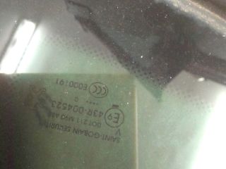 bontott PEUGEOT 3008 Bal C Oszlop Oldalablak Üveg