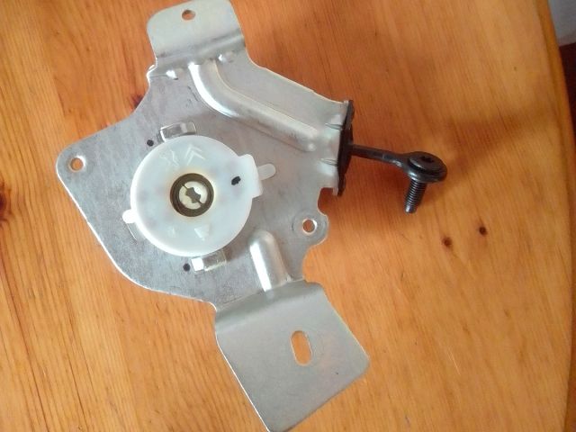 bontott PEUGEOT 3008 Bal Csomagtérajtó Nyitó Bowden