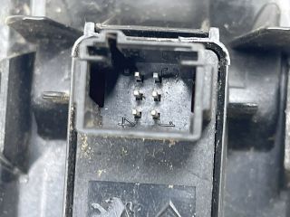 bontott PEUGEOT 3008 Bal első Ablakemelő Kapcsoló