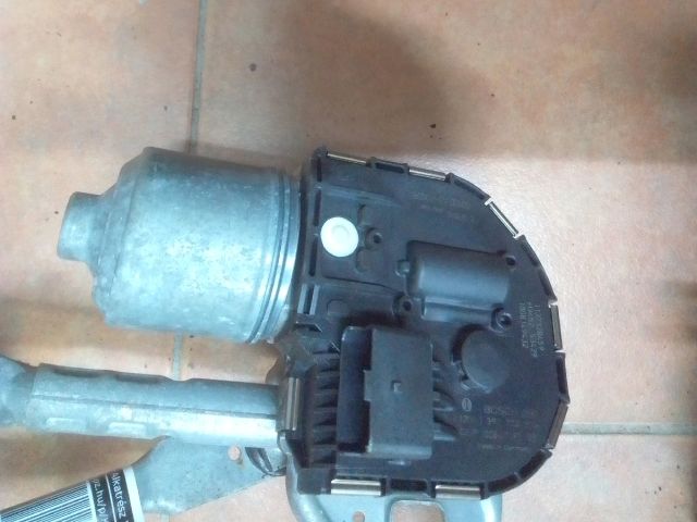 bontott PEUGEOT 3008 Bal első Ablaktörlő Motor