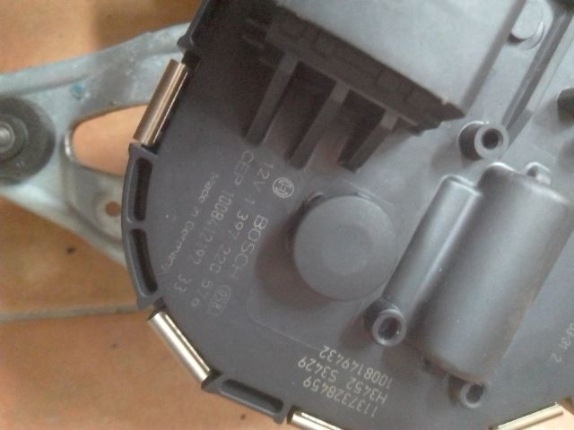 bontott PEUGEOT 3008 Bal első Ablaktörlő Motor