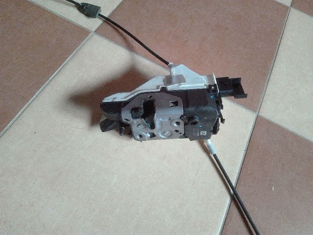 bontott PEUGEOT 3008 Bal első Ajtózár