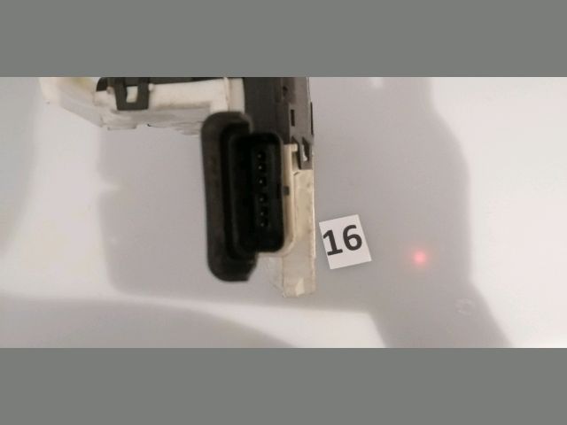 bontott PEUGEOT 3008 Bal első Ajtózár