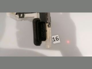 bontott PEUGEOT 3008 Bal első Ajtózár