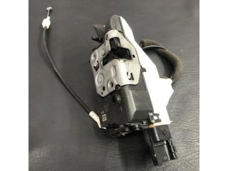 bontott PEUGEOT 3008 Bal első Ajtózár