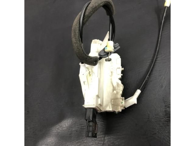 bontott PEUGEOT 3008 Bal első Ajtózár