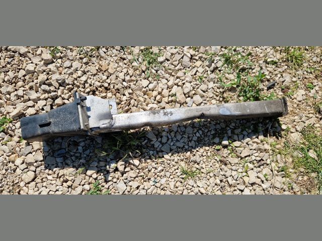 bontott PEUGEOT 3008 Bal első Lökhárító Merevítő Tartó (Fém)