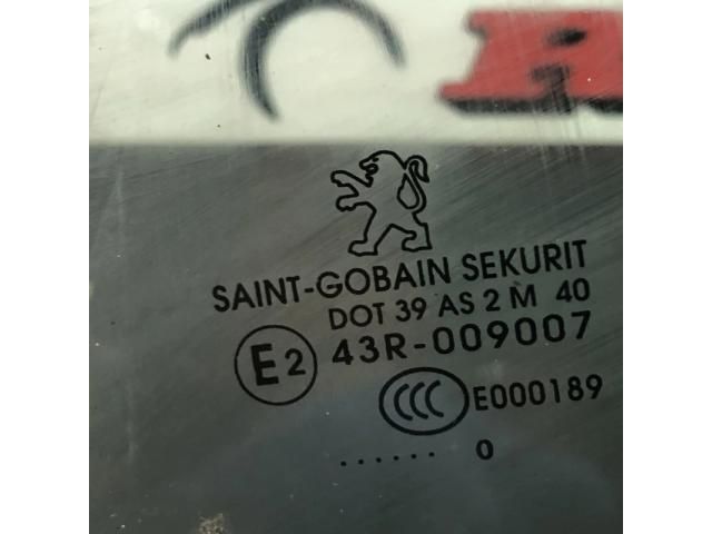 bontott PEUGEOT 3008 Bal hátsó Ablak
