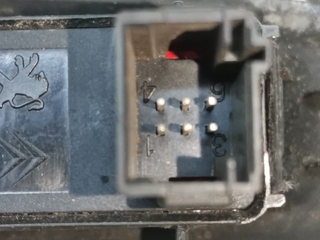 bontott PEUGEOT 3008 Bal hátsó Ablakemelő Kapcsoló