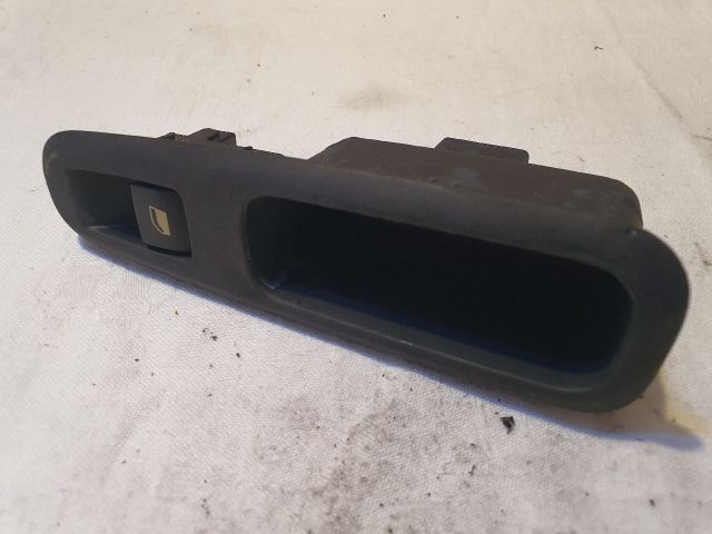 bontott PEUGEOT 3008 Bal hátsó Ablakemelő Kapcsoló