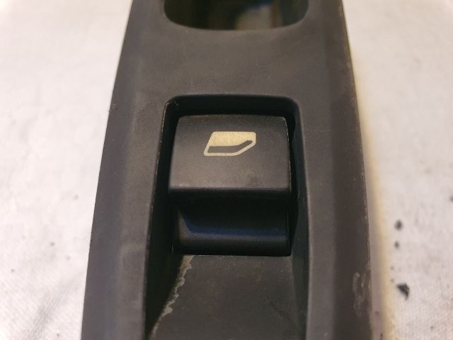 bontott PEUGEOT 3008 Bal hátsó Ablakemelő Kapcsoló