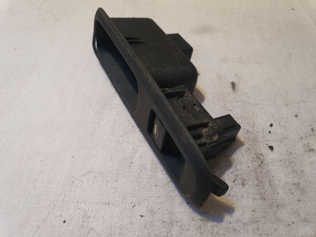 bontott PEUGEOT 3008 Bal hátsó Ablakemelő Kapcsoló