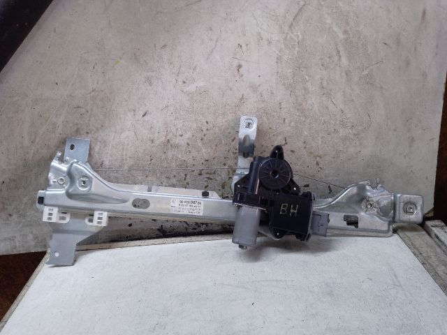 bontott PEUGEOT 3008 Bal hátsó Ablakemelő Szerkezet (Elektromos)