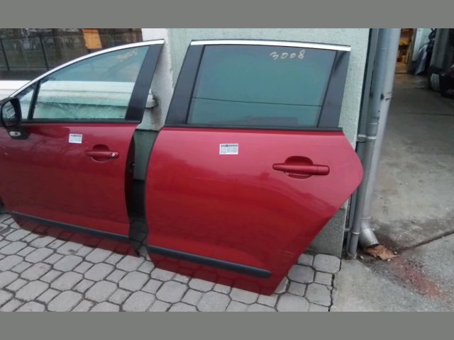 bontott PEUGEOT 3008 Bal hátsó Ajtó (Részeivel)