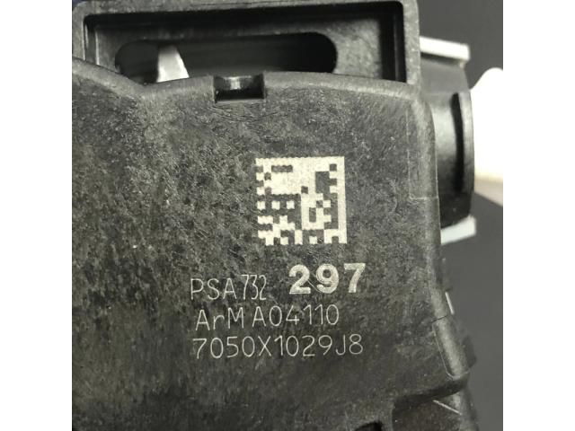 bontott PEUGEOT 3008 Bal hátsó Ajtózár