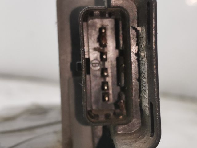 bontott PEUGEOT 3008 Bal hátsó Ajtózár