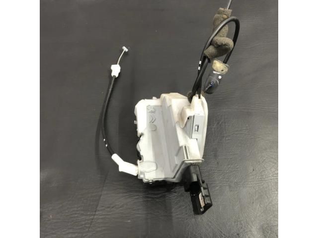 bontott PEUGEOT 3008 Bal hátsó Ajtózár