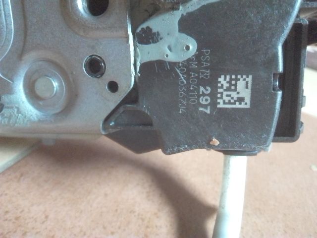 bontott PEUGEOT 3008 Bal hátsó Ajtózár