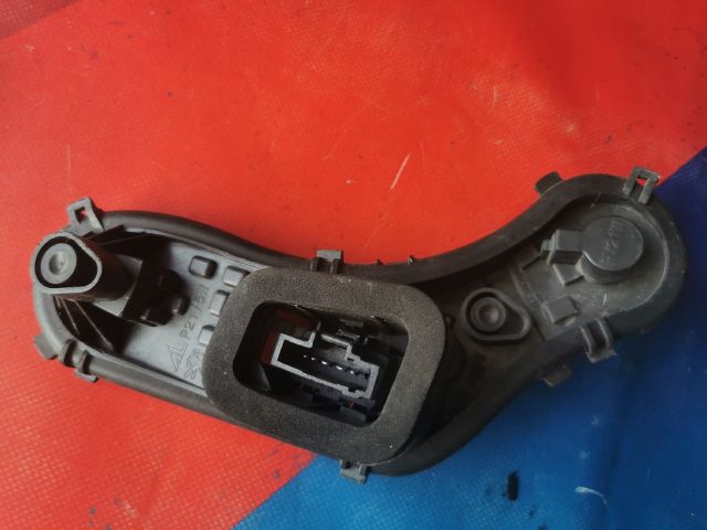 bontott PEUGEOT 3008 Bal Hátsó Lámpa Foglalat