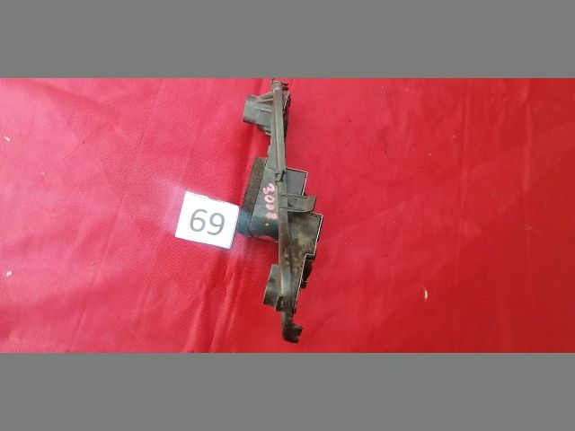 bontott PEUGEOT 3008 Bal Hátsó Lámpa Foglalat