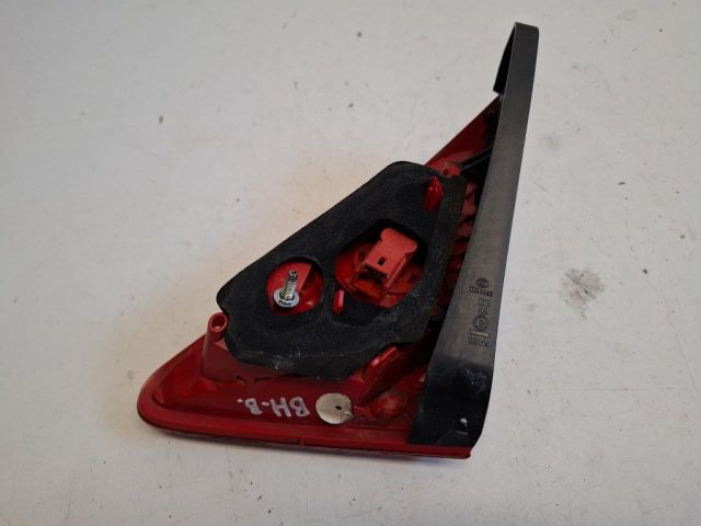 bontott PEUGEOT 3008 Bal Hátsó Lámpa