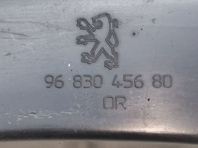 bontott PEUGEOT 3008 Bal hátsó Oldal Lökhárító Tartó (Műanyag)