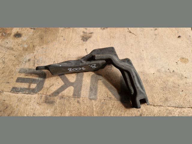 bontott PEUGEOT 3008 Bal Szélvédő Alatti Vízelvezető Műanyag