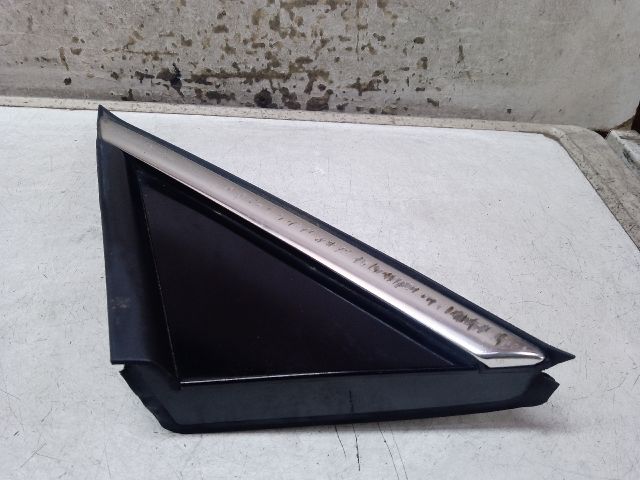 bontott PEUGEOT 3008 Bal Visszapillantó Tükör Előtti Burkolat