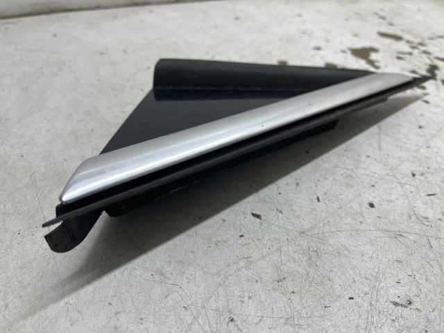 bontott PEUGEOT 3008 Bal Visszapillantó Tükör Előtti Burkolat