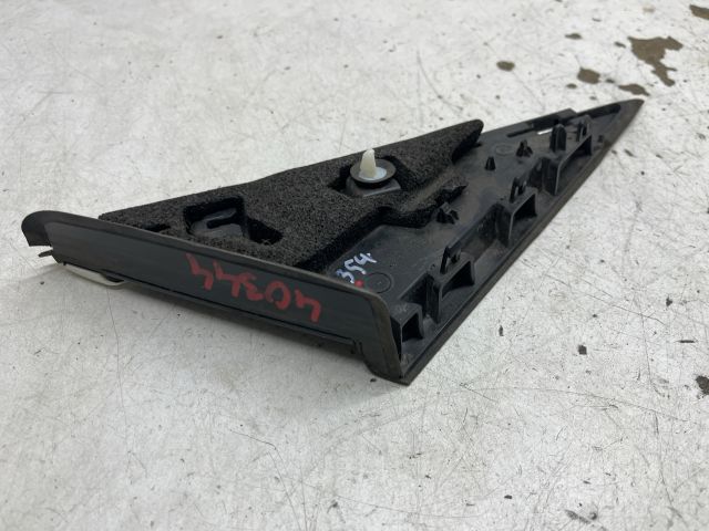 bontott PEUGEOT 3008 Bal Visszapillantó Tükör Előtti Burkolat